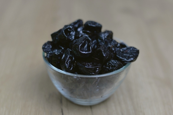 Gedroogde pruimen zijn een lekker en gezond tussendoortje. Gedroogde pruimen zijn een lekker en gezond tussendoortje.